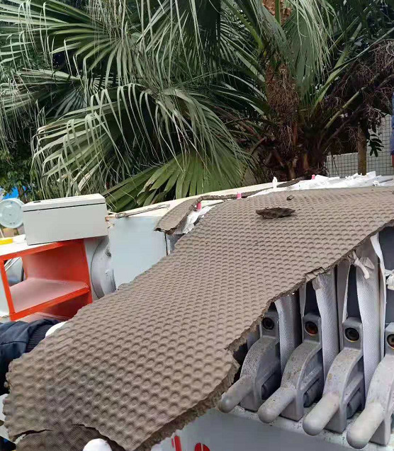 廂式壓濾機沙場出泥效果圖